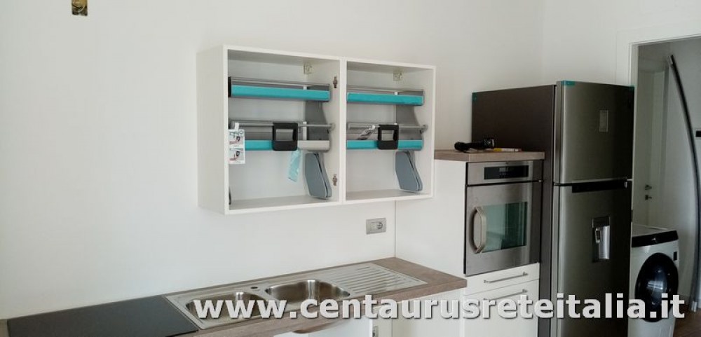 allestimento  pensili con saliscendi53
